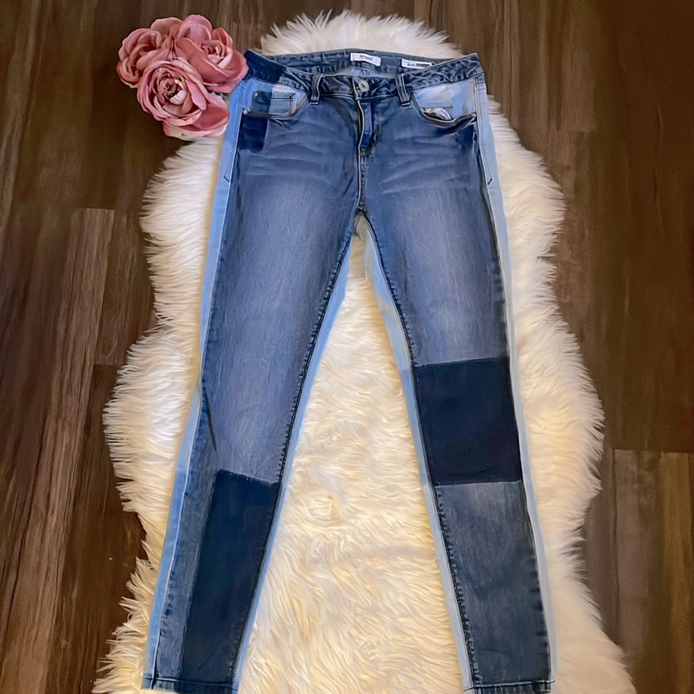 Kensie Effortless Ankle Biter Jeans - Picture 2 of 7